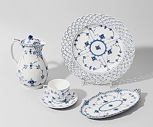 Schuler Auktionen AG - Kaffeeservice-Teile "Musselmalet", Royal Copenhagen, 20.Jh.