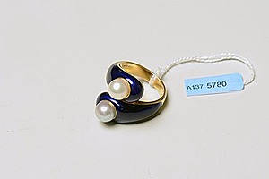 Schuler Auktionen AG - Perlen-Email-Ring
