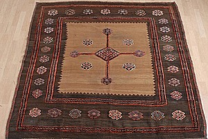 Schuler Auktionen AG - Varamin Ru-Korsi