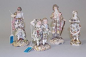 Schuler Auktionen AG - Lot: 4 Figuren, Volkstedt-Rudolstadt, um 1890