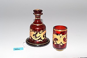 Schuler Auktionen AG - Kleine Karaffe mit Becher, Böhmen