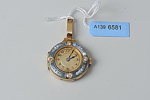 Schuler Auktionen AG - Email-Diamant-Anhängeuhr