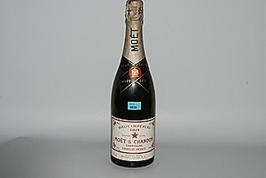 Schuler Auktionen AG - Champagner