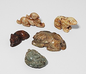 Schuler Auktionen AG - Lot: 5 Jade-Figuren