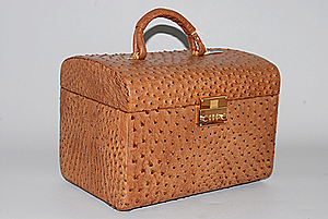 Schuler Auktionen AG - Pierre Cardin, Beauty Case