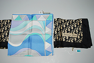 Schuler Auktionen AG - Zwei Foulards, Christian Dior und Emilio Pucci