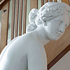 Schuler Auktionen AG - Grosse Figur "Sandalenlösende Venus"