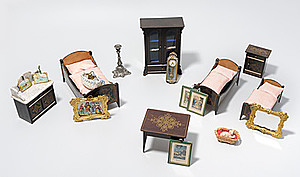 Schuler Auktionen AG - Lot Puppenstubenmöbel und -Zubehör