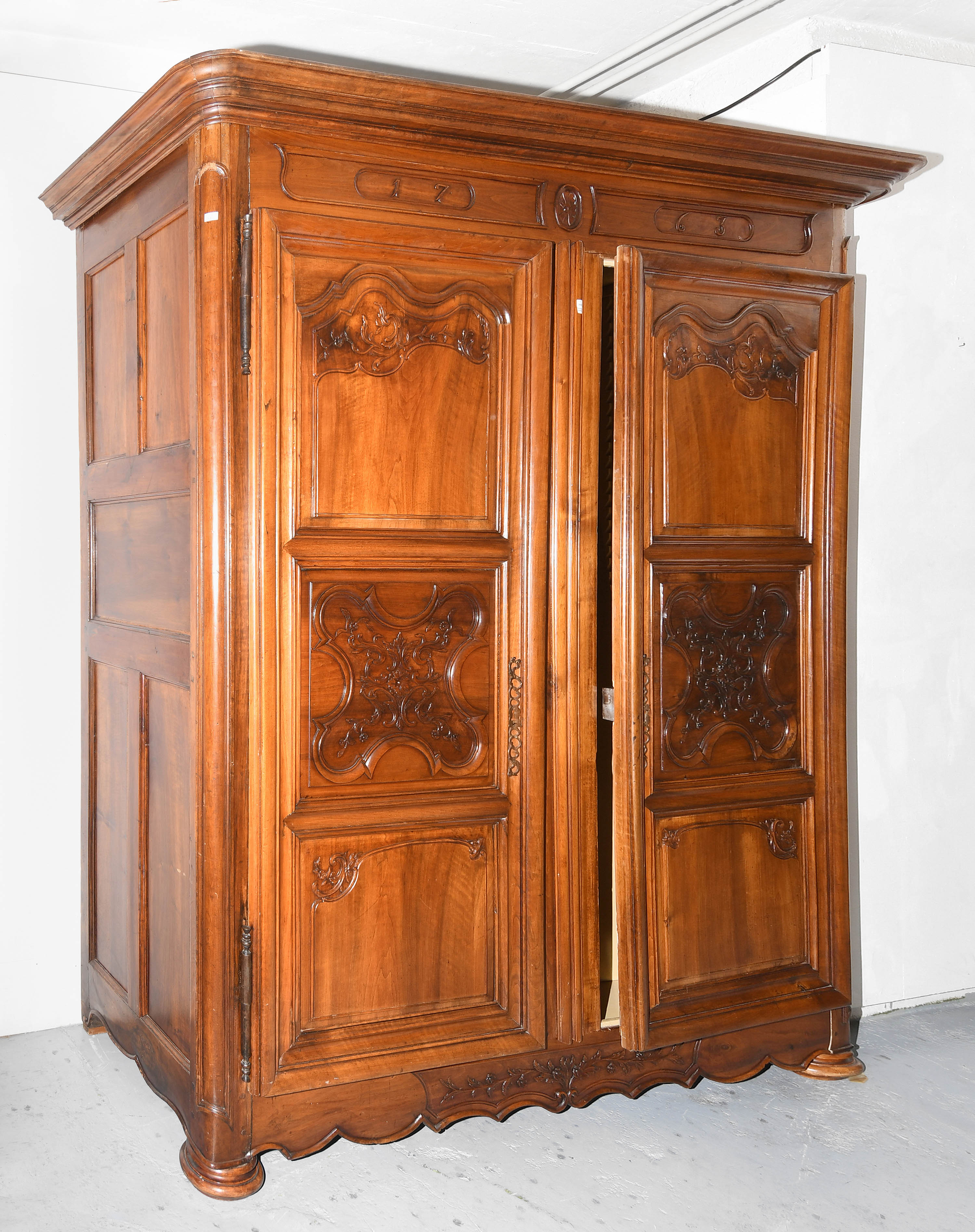 Schrank - Schuler Auktionen Zürich