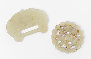 Schuler Auktionen AG - Lot: 2 Jadeplaketten