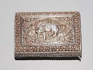 Schuler Auktionen AG - Kleine Deckeldose