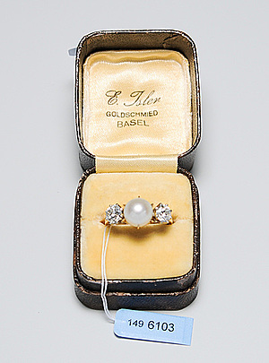 Schuler Auktionen AG - Perlen-Diamant-Ring