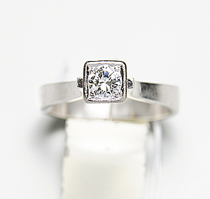 Schuler Auktionen AG - Brillant-Ring