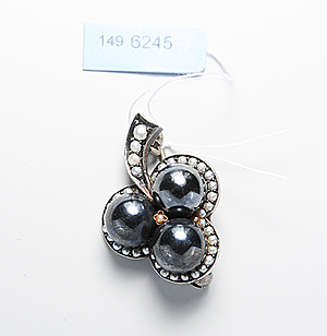 Schuler Auktionen AG - Hämatith-Brosche