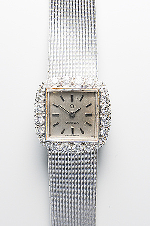 Schuler Auktionen AG - Omega Brillant-Damenarmbanduhr