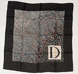 Schuler Auktionen AG - Christian Dior, zwei Foulards
