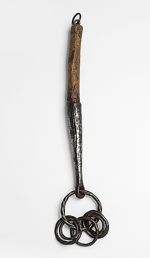 Schuler Auktionen AG - Aufhänge-Vorrichtung