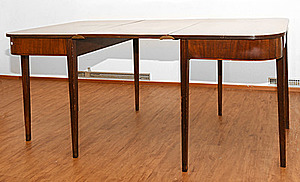 Schuler Auktionen AG - Esstisch