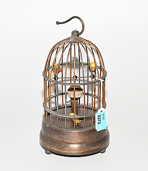 Schuler Auktionen AG - Kleine Tischuhr