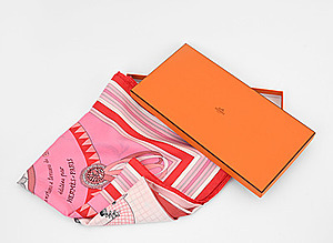 Schuler Auktionen AG - Hermès, Carré "Couvertures Nouvelles" 140