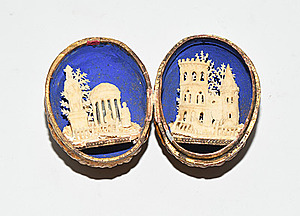 Schuler Auktionen AG - Nusschale mit Reliefbild