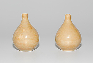 Schuler Auktionen AG - 1 Paar Miniaturvasen