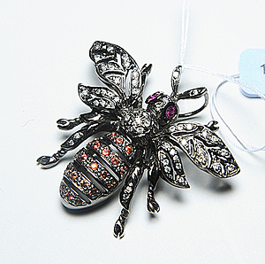 Schuler Auktionen AG - Bienen-Anhänger