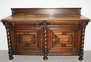 Schuler Auktionen AG - Anrichte