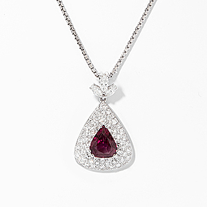 Schuler Auktionen AG - Rubin-Diamant-Anhänger mit Kette