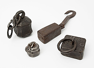 Schuler Auktionen AG - Lot: 4 Gewichte