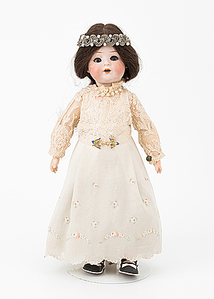 Schuler Auktionen AG - Kleine Baehr & Proeschild-Charakterpuppe "678"