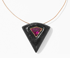 Schuler Auktionen AG - Turmalin-Granit-Anhänger mit Halsreif