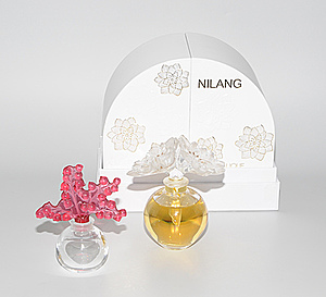 Schuler Auktionen AG - Lot: 2 Parfumflakons