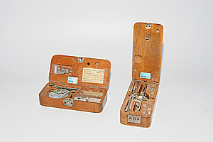 Schuler Auktionen AG - Lot: 2 Karatwaagen