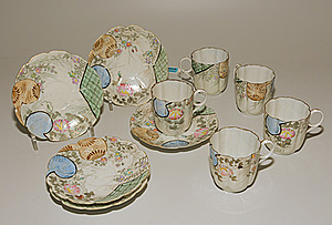 Schuler Auktionen AG - Lot: Fünf Mokkatassen und Untertassen