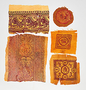 Schuler Auktionen AG - Lot: 5 koptische Textilfragmente