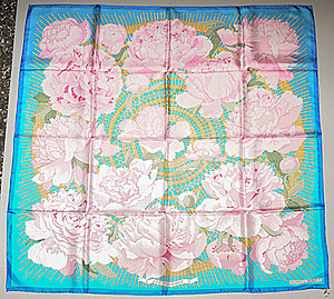 Schuler Auktionen AG - Hermès, Foulard "Les Pivoines"