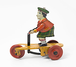 Schuler Auktionen AG - Günthermann-Figur "Schotte auf Roller"