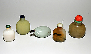Schuler Auktionen AG - Lot: 5 Snuff Bottles