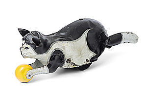 Schuler Auktionen AG - Günthermann-Tierfigur "Katze mit Ball"