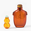 Schuler Auktionen AG - Lot: 2 Bernstein Snuff Bottles