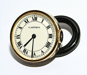 Schuler Auktionen AG - Cartier Onyx-Email-Uhranhänger