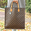 Schuler Auktionen AG - Louis Vuitton, "Sac Plat"