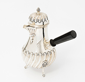 Schuler Auktionen AG - Kleine Kaffeekanne, Victoria