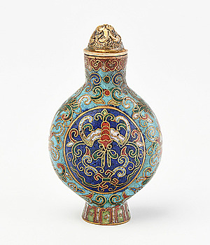 Schuler Auktionen AG - Email Cloisonné Snuff Bottle