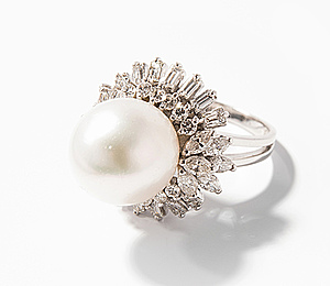 Schuler Auktionen AG - Kulturperlen-Diamant-Ring