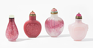 Schuler Auktionen AG - 4 Glas Snuff Bottles