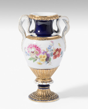 Schuler Auktionen AG - Schlangenhenkelvase, Meissen