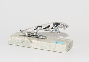 Schuler Auktionen AG - Jaguar-Kühlerfigur "Leaper"