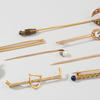 Schuler Auktionen AG - Lot: 1 Brosche und 7 Anstecknadeln
